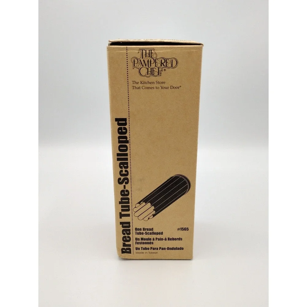 The‎ Pampered Chef Scalloped Bread Tube with Instruction Recipe Booklet 1565